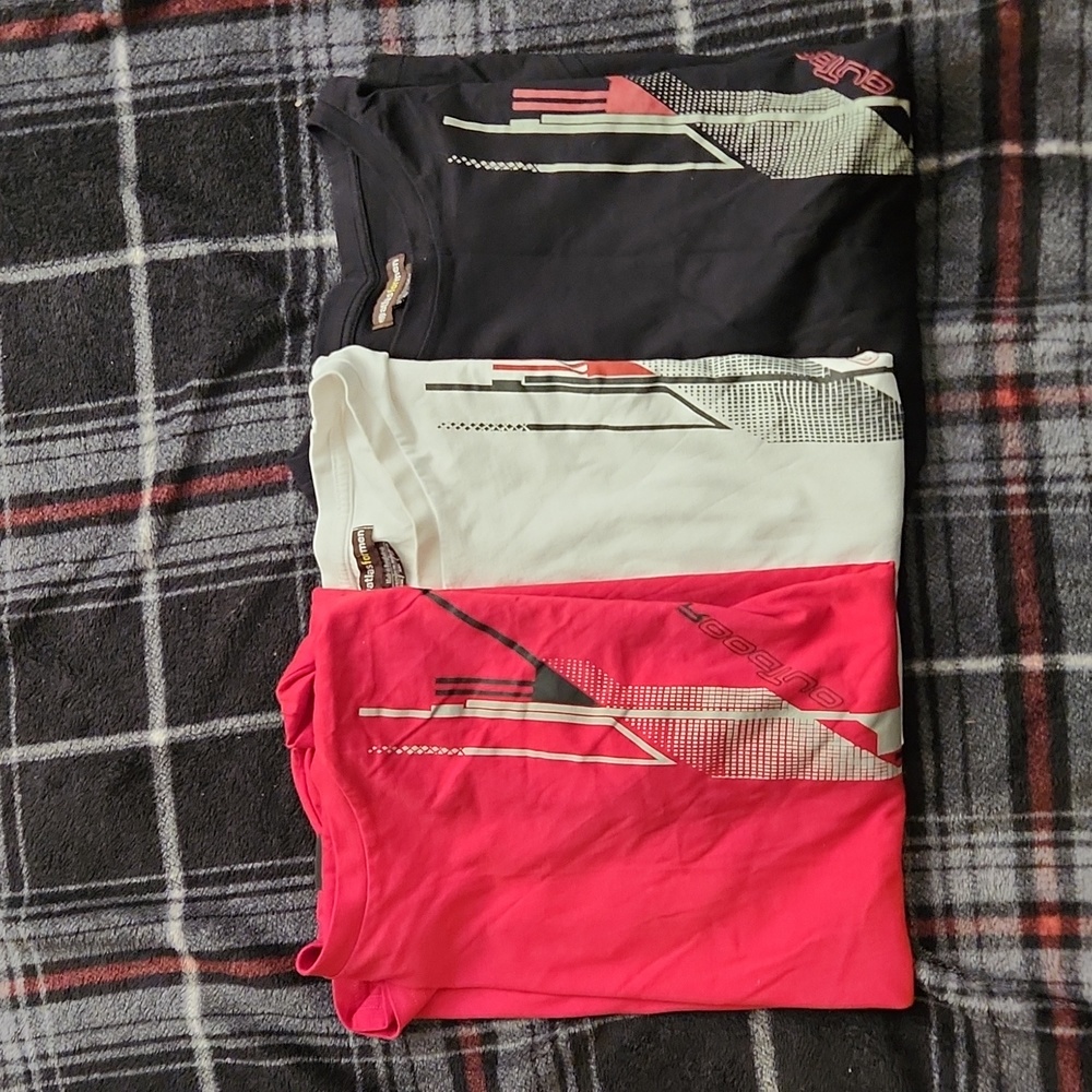 Atlasformen 3 pack red, white, black XXL Outdoor logo mens tshirts flawed
